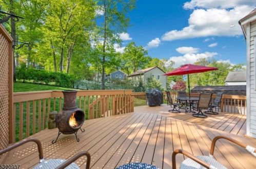 11 Deborah Dr, Morristown NJ 07960-3640 exterior