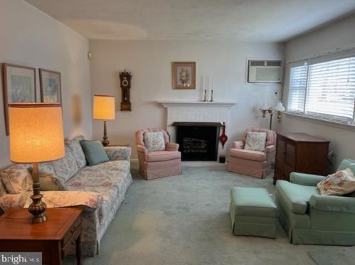 429 Latona Ave, Trenton, NJ 08618-2715