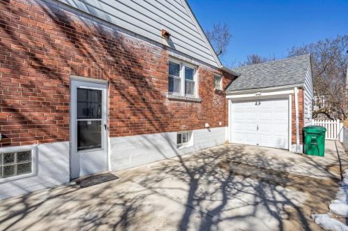 8615 Eulalie Ave, Saint Louis MO 63144-2002 exterior