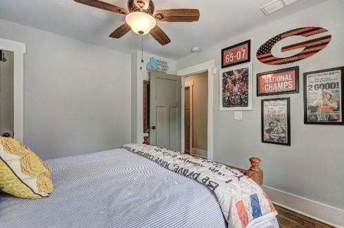 1401 Forrest Ave, Atlanta GA 30344-2709 exterior