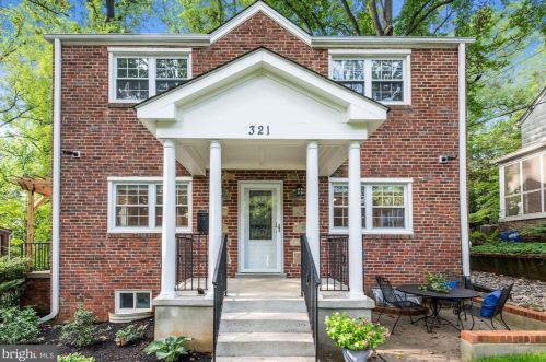 321 Plymouth St, Silver Spring, MD 20901-3836