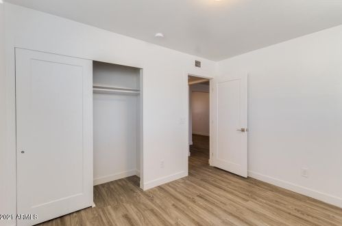 1707 18th St, Phoenix AZ 85022-3353 exterior