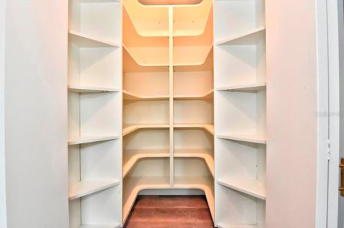 940 Alba Dr, Orlando FL 32804-7212 exterior