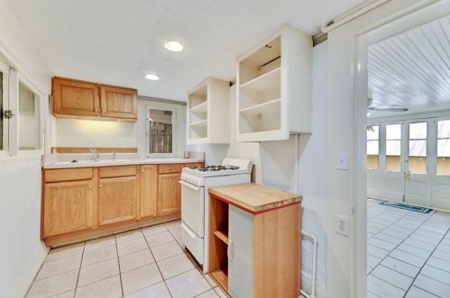 807 Baylor St, Austin TX 78703-4980 exterior