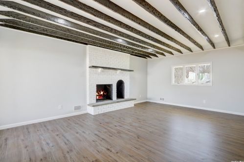 14 Gannet Dr, Commack NY 11725-4903 exterior