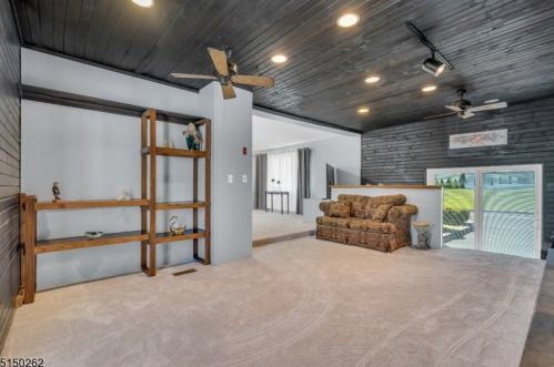 130 Old York Rd, Bridgewater NJ 08807-2686 exterior