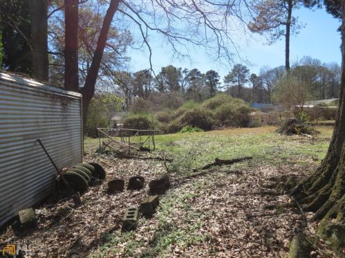 2458 Calvin Ave, Atlanta GA 30344-1001 exterior