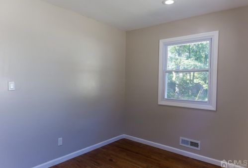 178 Louis Pl, Iselin NJ  08830-1236 exterior