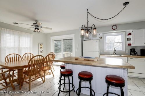 320 Elizabeth Ave, Point Pleasant Beach NJ 08742-4133 exterior