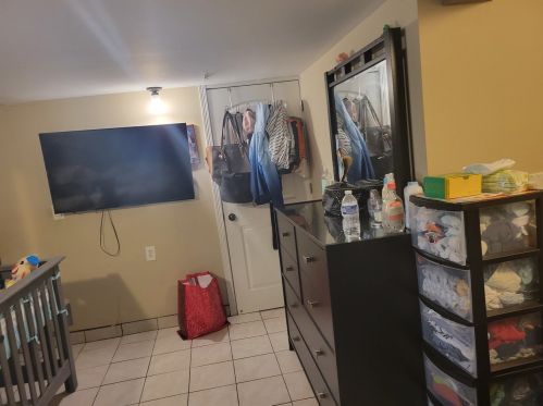 6432 Kilpatrick Ave, Chicago IL 60652-3085 exterior