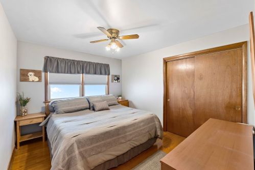 4333 Meade Ave, Chicago IL 60634-1520 exterior