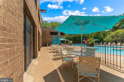 801 Howard St, Alexandria VA 22304-5459 exterior