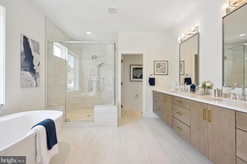 5120 25th Pl, Arlington VA  22207-2603 exterior