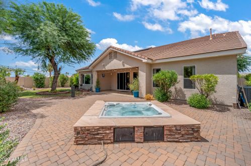 631 Edith Ct, Chandler AZ exterior