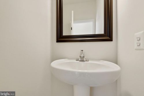 18212 Barney Dr, Accokeek MD 20607-3283 exterior