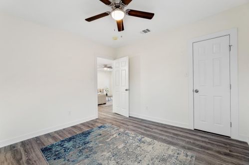 2850 Fls Dr, Dallas TX 75211-9008 exterior