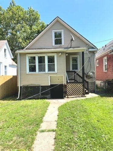 11212 Stewart Ave, Chicago, IL 60628-4750