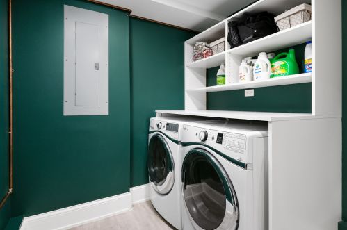 1923 Wellington Ave, Chicago IL 60618-7821 exterior