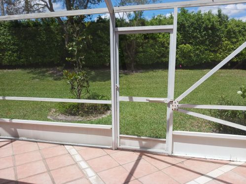 7561 Is Breeze Ter, Boynton Beach FL 33437-5402 exterior