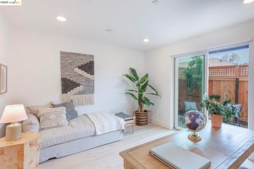 636 Kains, Berkeley CA 94706-1219 exterior