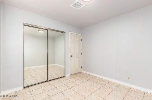 225 Columbia St, Tucson AZ  85714-2517 exterior