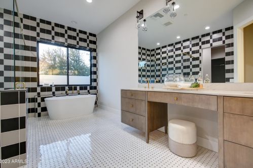 3942 Elm St, Phoenix AZ  85018-3616 exterior