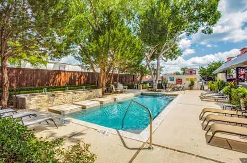 4605 Cedar Springs Rd, Dallas TX  75219-1361 exterior