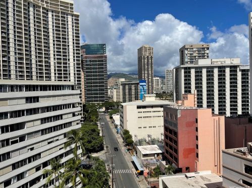 425 Ena Rd, Honolulu HI 96815-1735 exterior