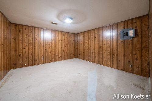 4301 36th St, Grand Rapids MI 49512-1947 exterior