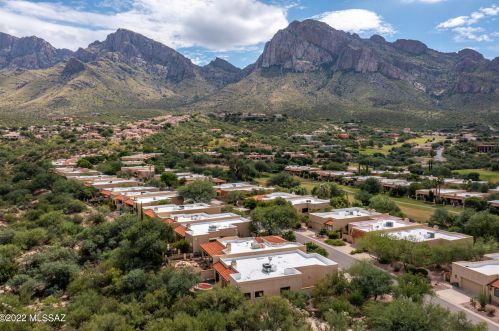 1035 Camino Diestro, Tucson, AZ 85704-7901