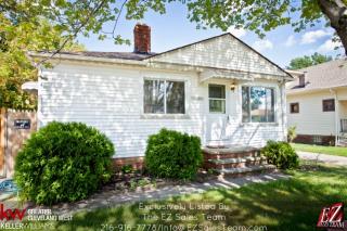 3812 Center Dr, Cleveland, OH 44134-4622