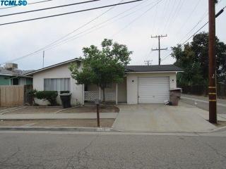 325 Center St, Tulare, CA 93274-5617