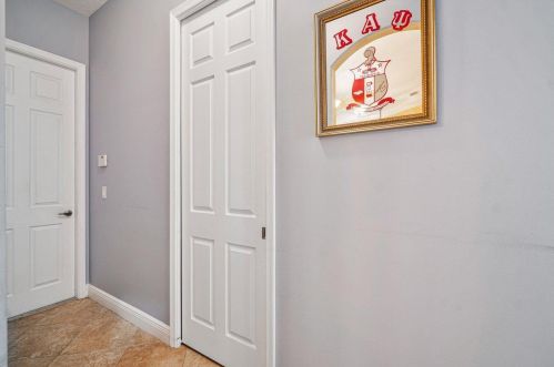 386 Dalton Cir, Fort Pierce FL 34953-5850 exterior