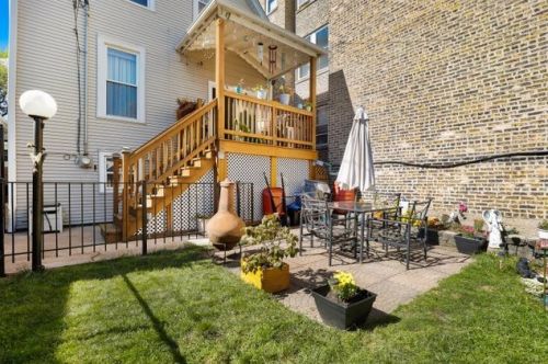 4047 Drake Ave, Chicago IL 60659-3207 exterior