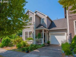 307 56th Ave, Portland, OR 97213-3147