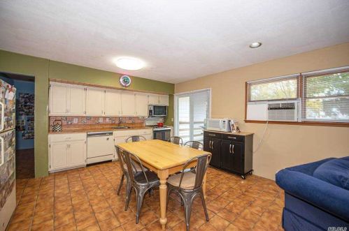 2 Carldon Rd, Commack NY 11725-1611 exterior