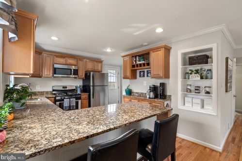 13008 Evanston St, Rockville MD 20853-3027 exterior