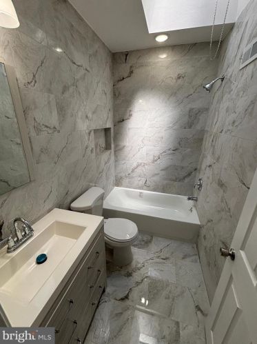 5810 Camac St, Philadelphia PA 19141-4123 exterior