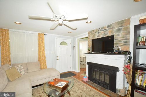 5226 Fillmore Ave, Alexandria, VA 22311-1202