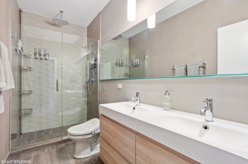 1939 Monticello Ave, Chicago IL 60647-2312 exterior