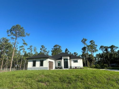 3780 27th Ave, Naples, FL 34117-7132