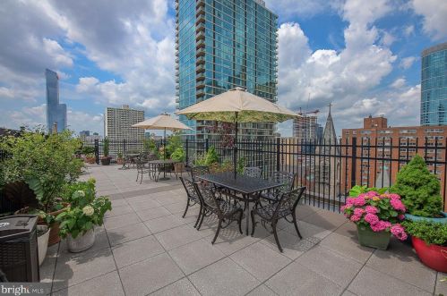 118 21st St, Philadelphia PA 19103-4431 exterior