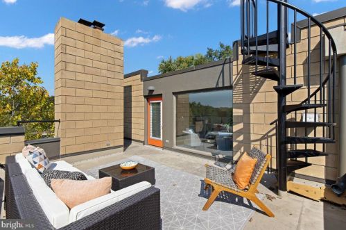 5171 Macarthur Blvd, Washington DC 20016-3315 exterior