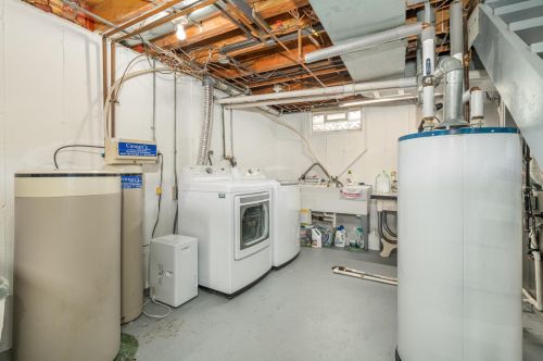 1616 Homecrest Ave, Kalamazoo MI  49001-4352 exterior