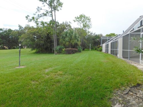 13902 Clubhouse Cir, Tampa FL  33618-7504 exterior