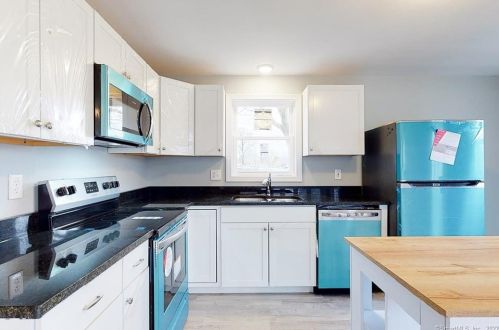 33 Palmer St, Killingly CT 06239-2732 exterior