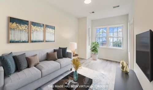 1925 Whipple St, Chicago IL  60647-3821 exterior