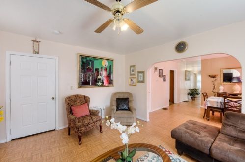 25 Merrick St, Worcester MA 01609-1837 exterior