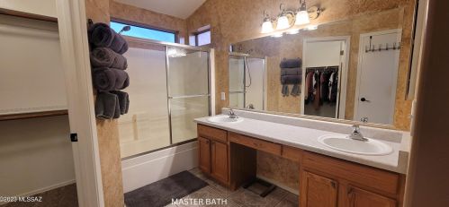 8948 Marci Lynne Way, Tucson AZ  85747-5624 exterior