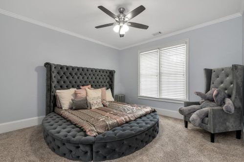 2132 Innsfail Dr, Lithonia GA  30078-2059 exterior